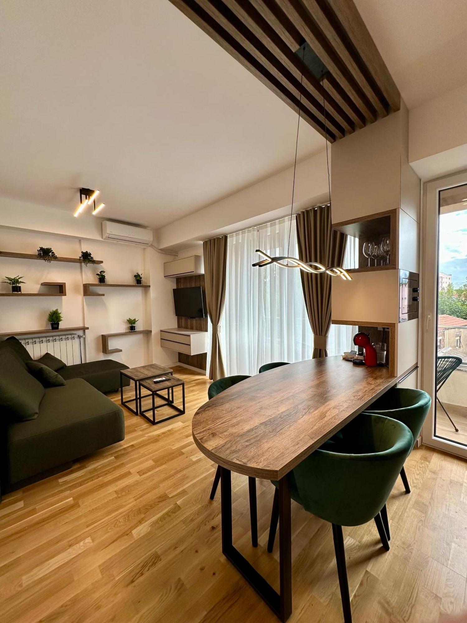 Downtown Riverside Apartments Skopje Exterior photo