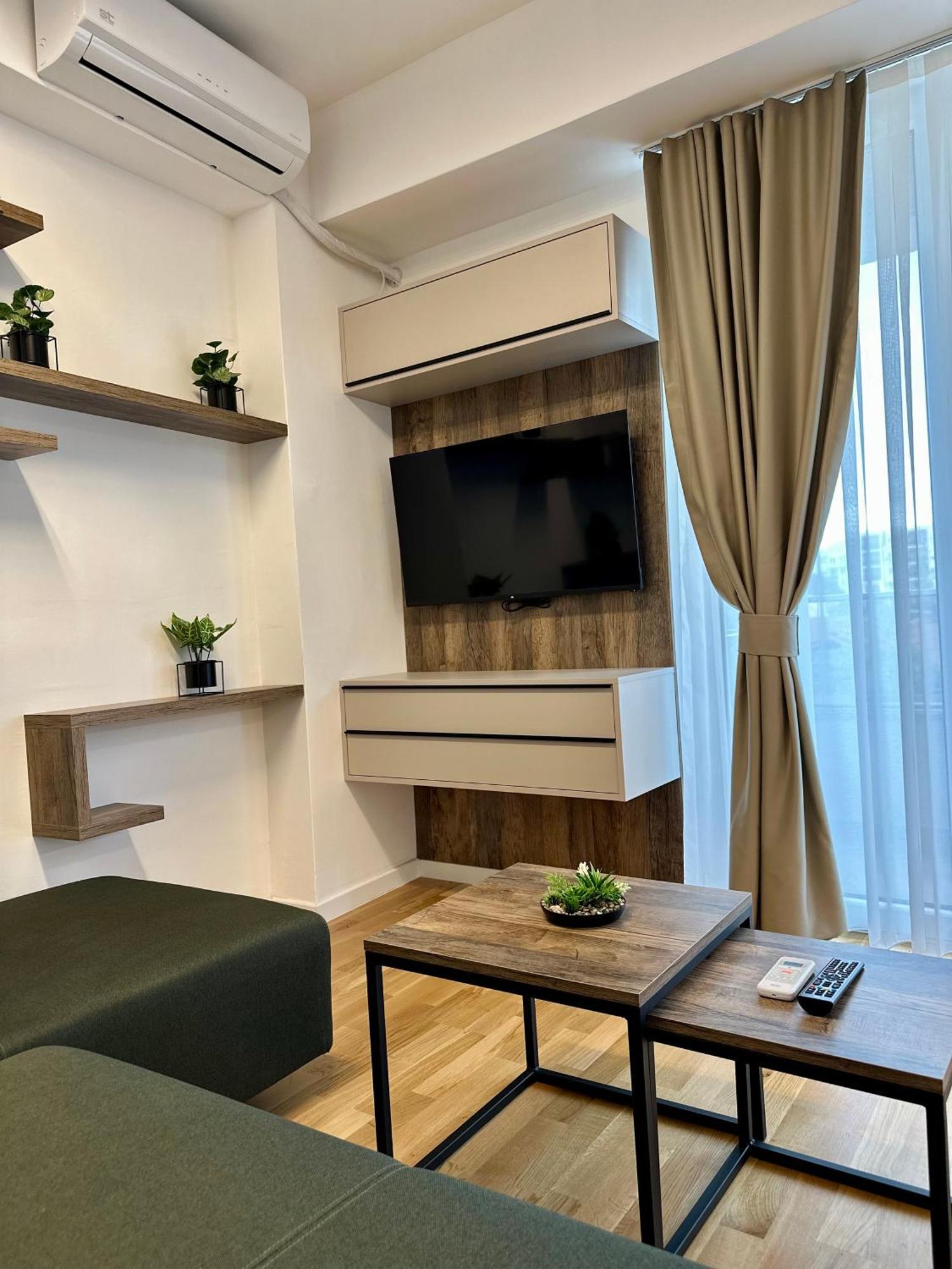 Downtown Riverside Apartments Skopje Exterior photo